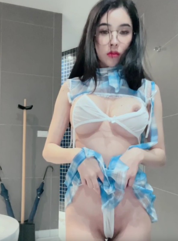 จ๊ะจ๋า โชว์หวิว หัวนมโผล่ หลุดดาวดังอวดนมอย่างสวยเลยจ้า Jajar